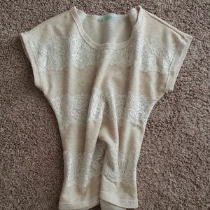 Short sleeve raglan top